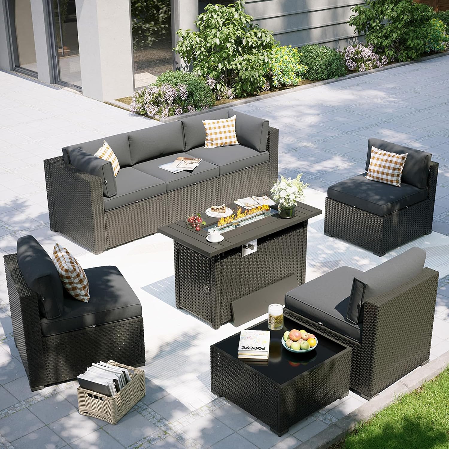 Outdoor Furniture With Fire Pit Table - ファイヤーピットテーブル付きパティオ家具セット、8ピース屋外セクショナルソファ、カスタマイズ可能な籐製ラタン屋外家具