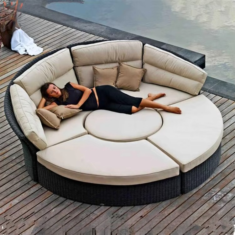 Outdoor Daybed Furniture - 高級ガーデン屋外家具ラウンドウィッカーデイベッド大型パティオラウンジベッド、ホテル用ラタン製