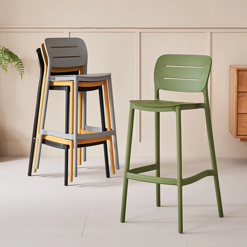 高級プラスチック製バーチェア、積み重ね可能な屋外用ハイチェア - Outdoor Furniture Europe のレビューと価格