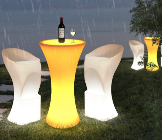 ポータブルLEDバーカウンターテーブル＆イルミネーションバー - Outdoor Furniture Europe のレビューと価格
